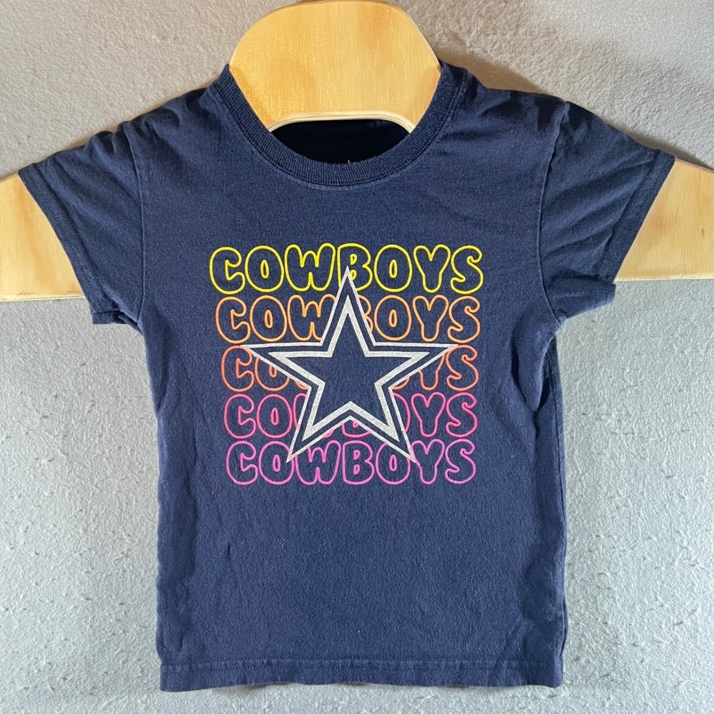 814‎ | Dallas Cowboys Authentic Neon Gradient Star Graphic Tee Navy Girls S 7